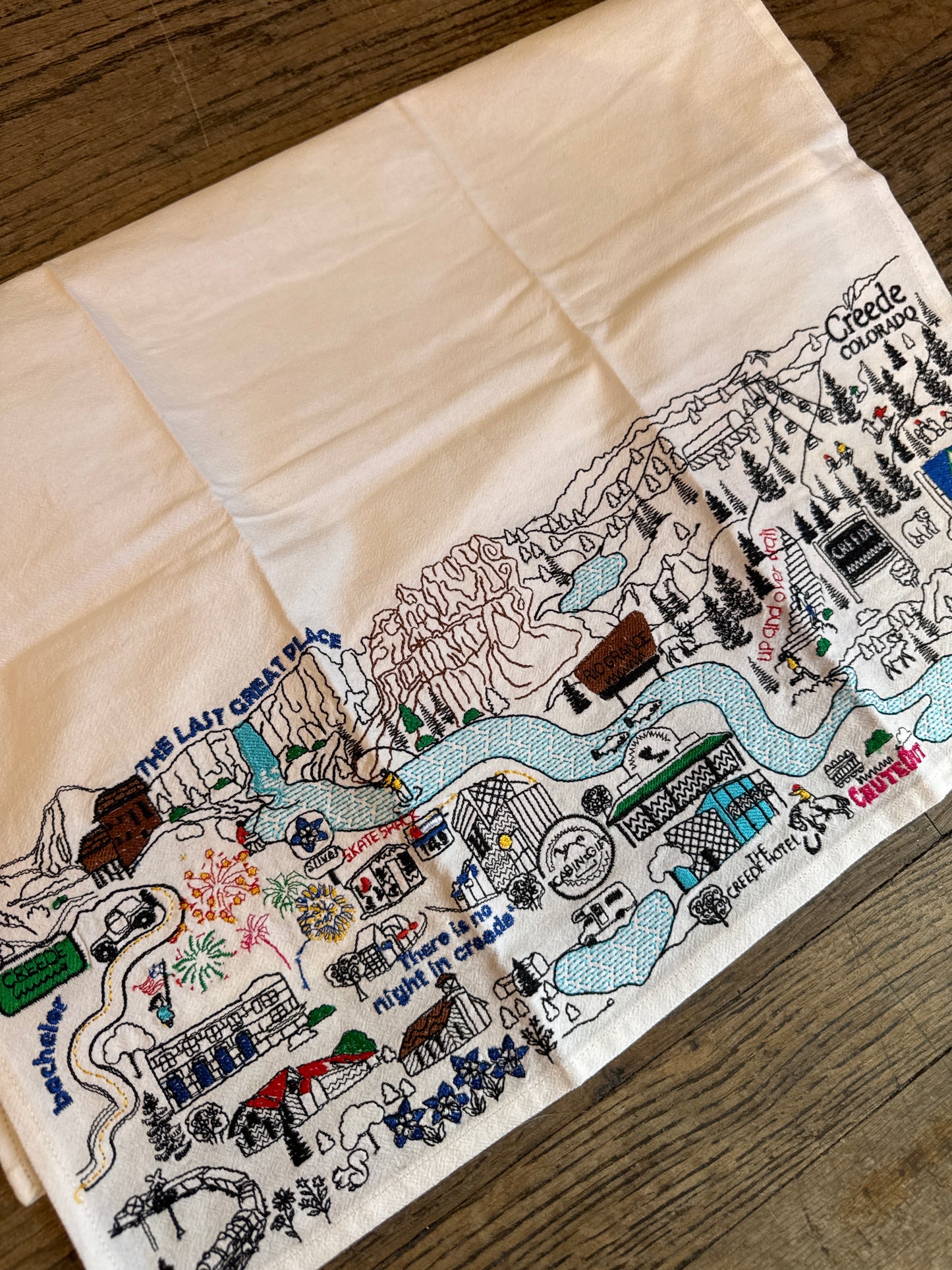 Creede Embr. Tea Towel Scene