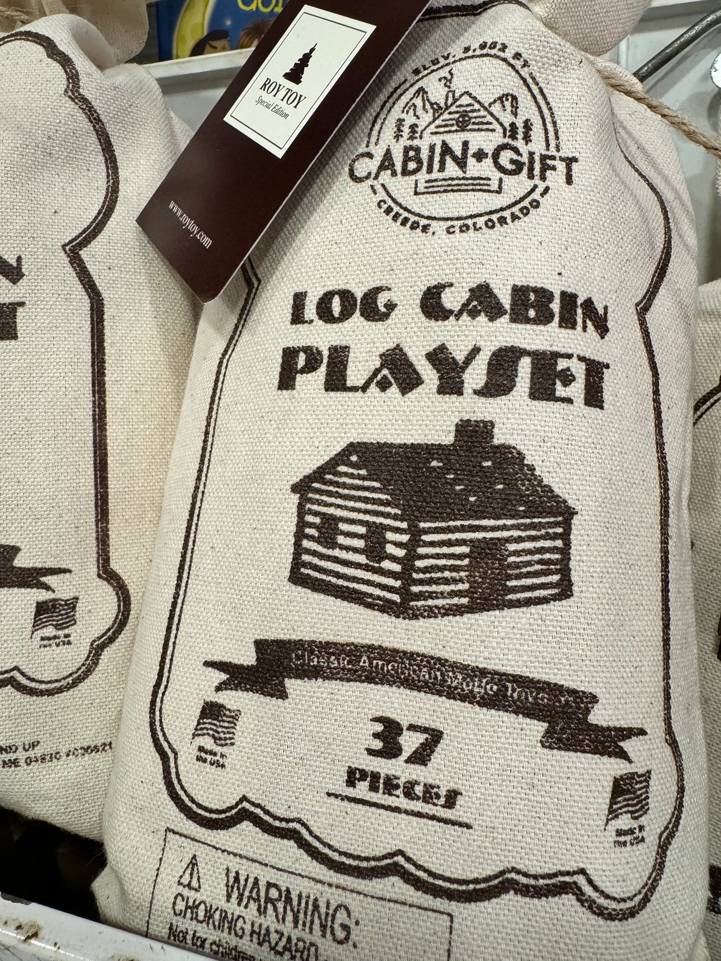 Roy Toy Log Cabin Set